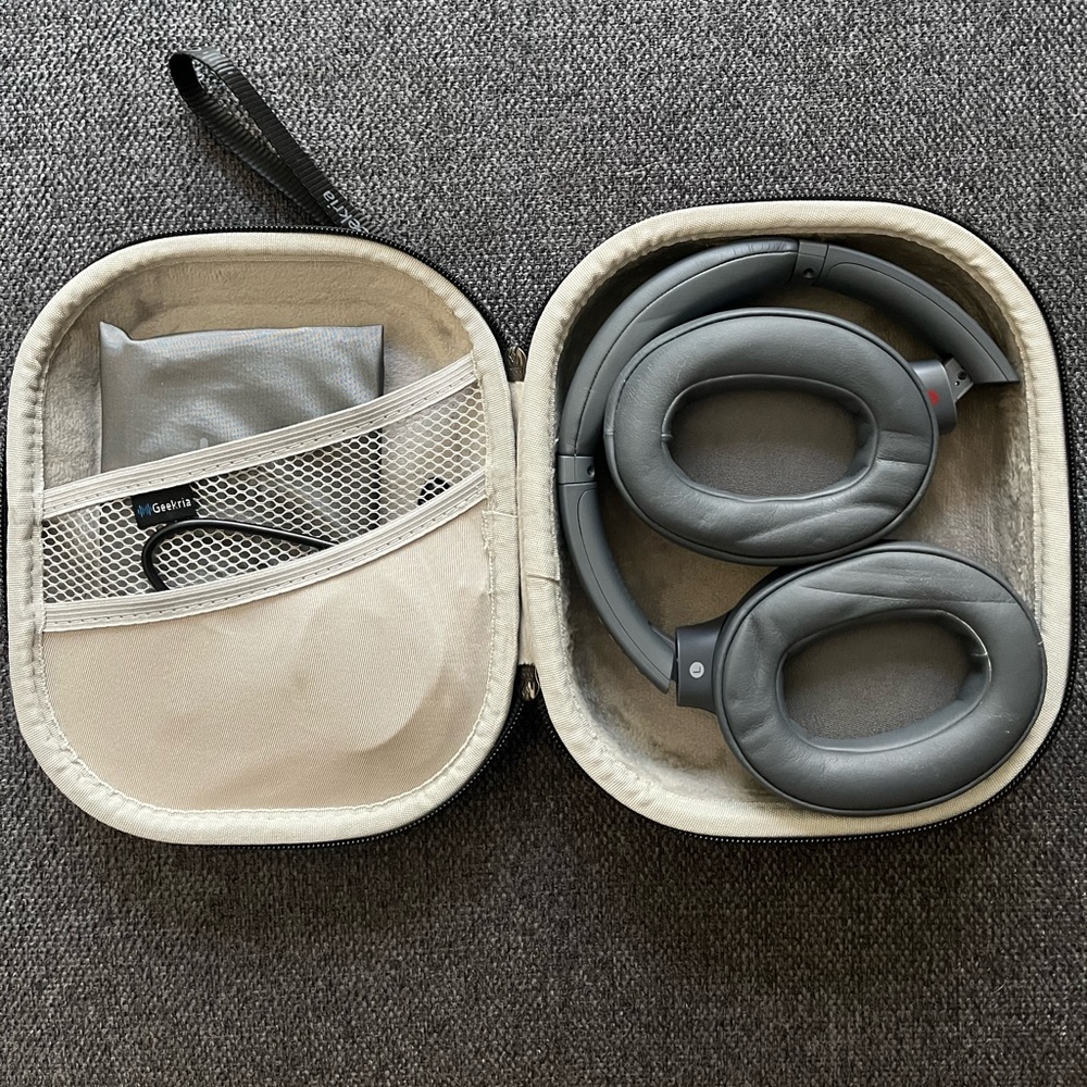 SONY Bluetooth Noise Cancelling headphones